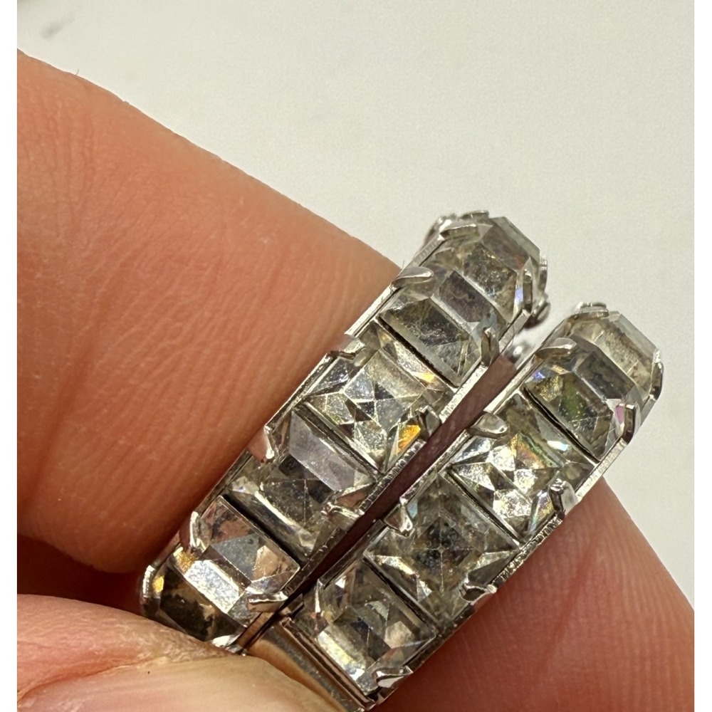Vintage Signed Weiss Silver Tone Rhinestone Hoop Spring Hinge‎ Clip on Earrings